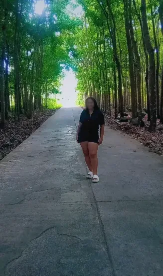 Amara, 23