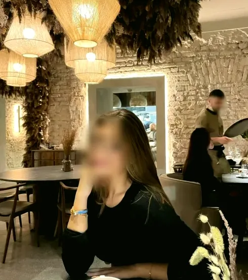 Amara, 25