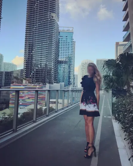 Amelia, 35
