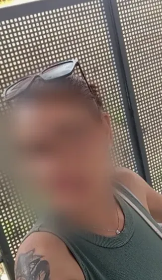 Amira, 38