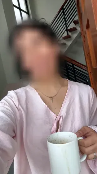 Ayesha, 30