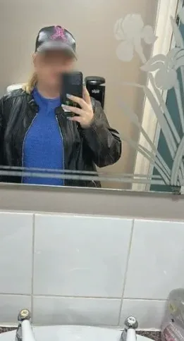 Eleri, 21