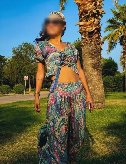 Eleri, 33