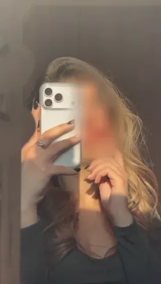 Ella, 20