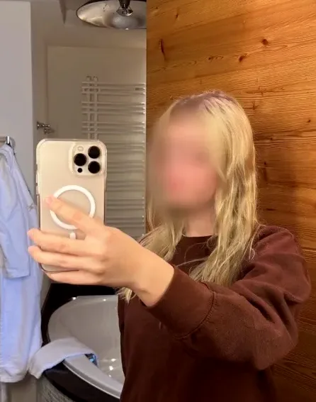Emily, 20