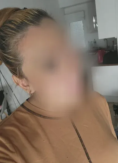 Ewa, 36