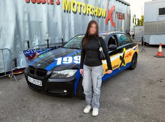 Ffion, 18