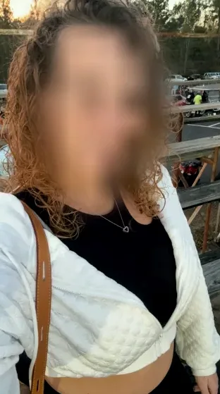 Isla, 30