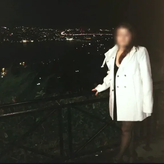 Leyla, 32