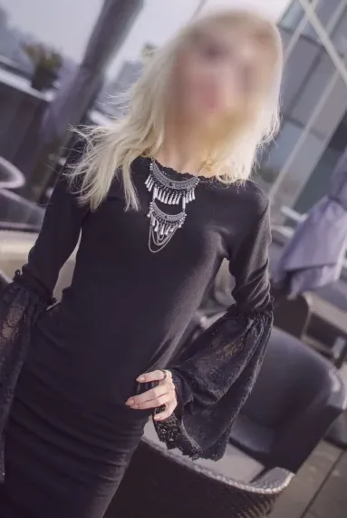Lucy, 25