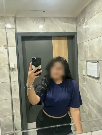 Megan, 20