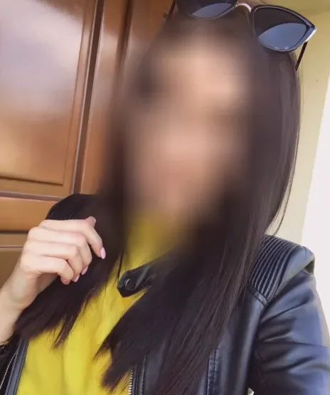 Nia, 34