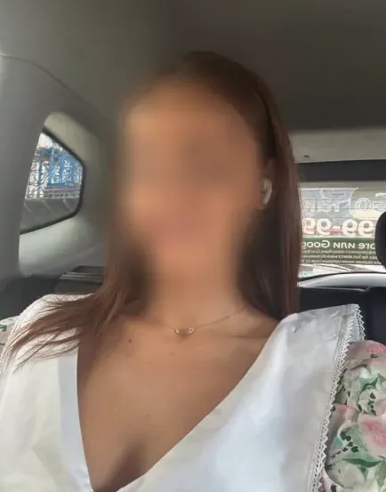 Nour, 35