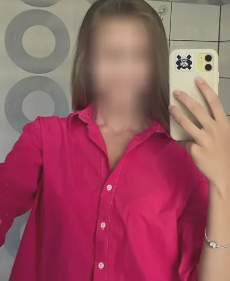 Poppy, 27
