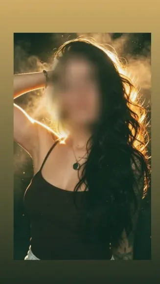 Rebecca, 37