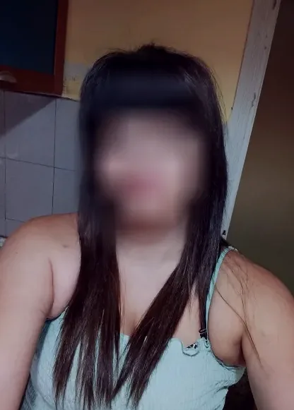 Rhian, 37